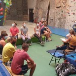 Les adultes débutants tous concentrés autour de Delphine